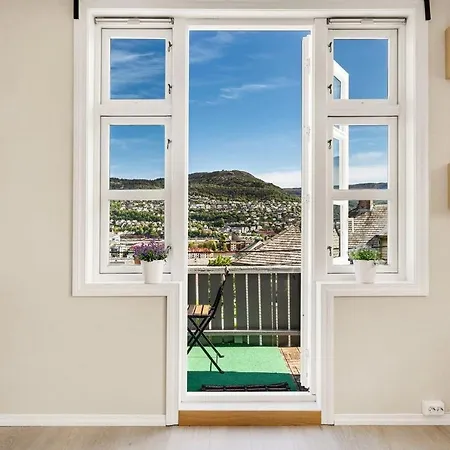 Panoramic Flat & Garden, Free Parking 12 Minutes Walking! Leilighet