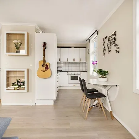 Leilighet Panoramic Flat & Garden, Free Parking 12 Minutes Walking!