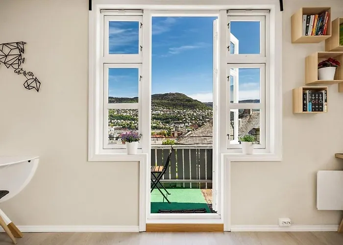 Panoramic Flat & Garden, Free Parking 12 Minutes Walking! Leilighet