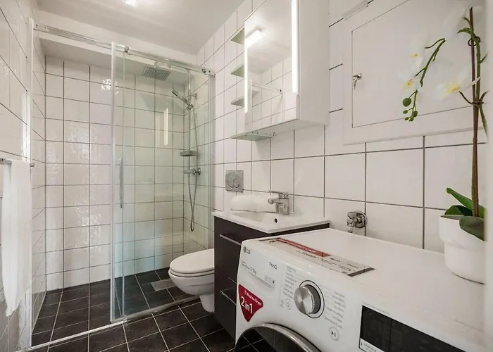 Leilighet Panoramic Flat & Garden, Free Parking 12 Minutes Walking! *