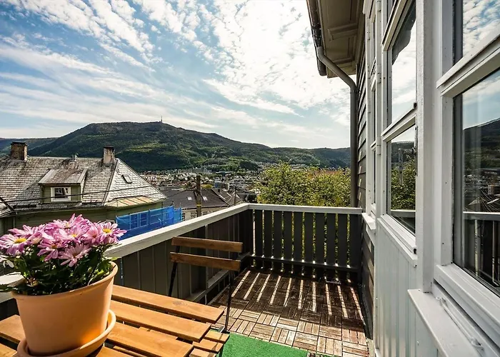 Leilighet Panoramic Flat & Garden, Free Parking 12 Minutes Walking! *