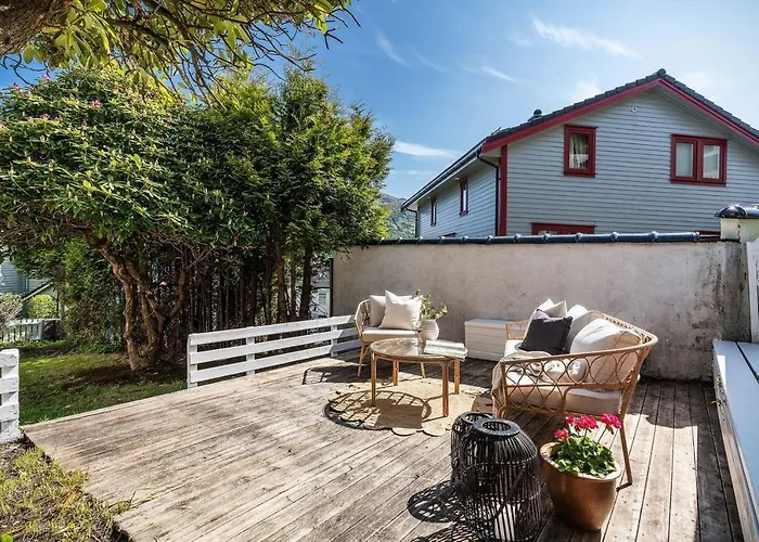 Leilighet Panoramic Flat & Garden, Free Parking 12 Minutes Walking! *