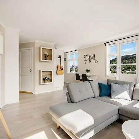 Panoramic Flat & Garden, Free Parking 12 Minutes Walking! ברגן