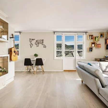 Panoramic Flat & Garden, Free Parking 12 Minutes Walking! Lejlighed